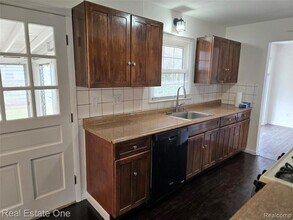 25825 Sierra Dr in Novi, MI - Building Photo - Building Photo