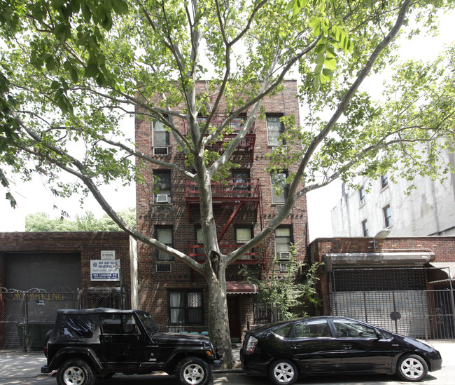 105 Luquer St in Brooklyn, NY - Foto de edificio - Building Photo