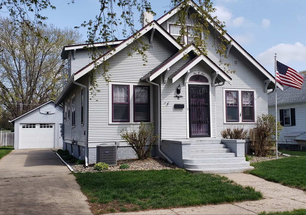 1005 S 4th St in Norfolk, NE - Building Photo