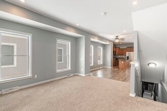 737 Bates St SE in Grand Rapids, MI - Building Photo - Building Photo