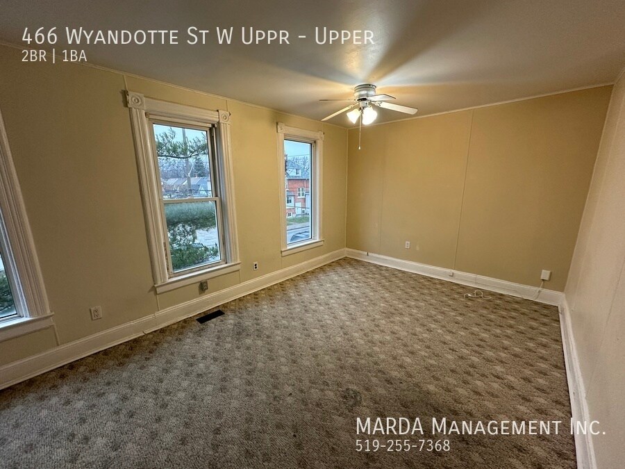 466 Wyandotte St W in Windsor, ON - Building Photo