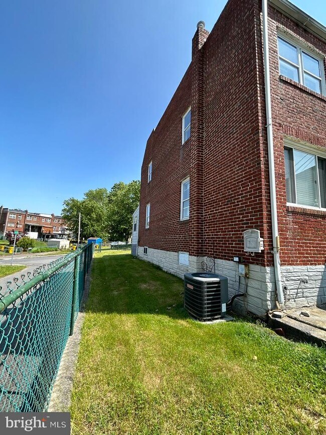 720 Old Riverside Rd photo'