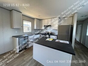 3218 OH-82 in Mantua, OH - Foto de edificio - Building Photo