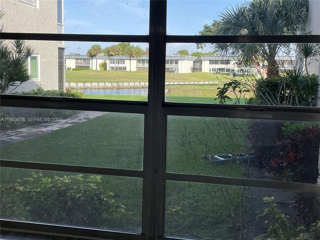 485 Flanders K in Delray Beach, FL - Building Photo - Building Photo