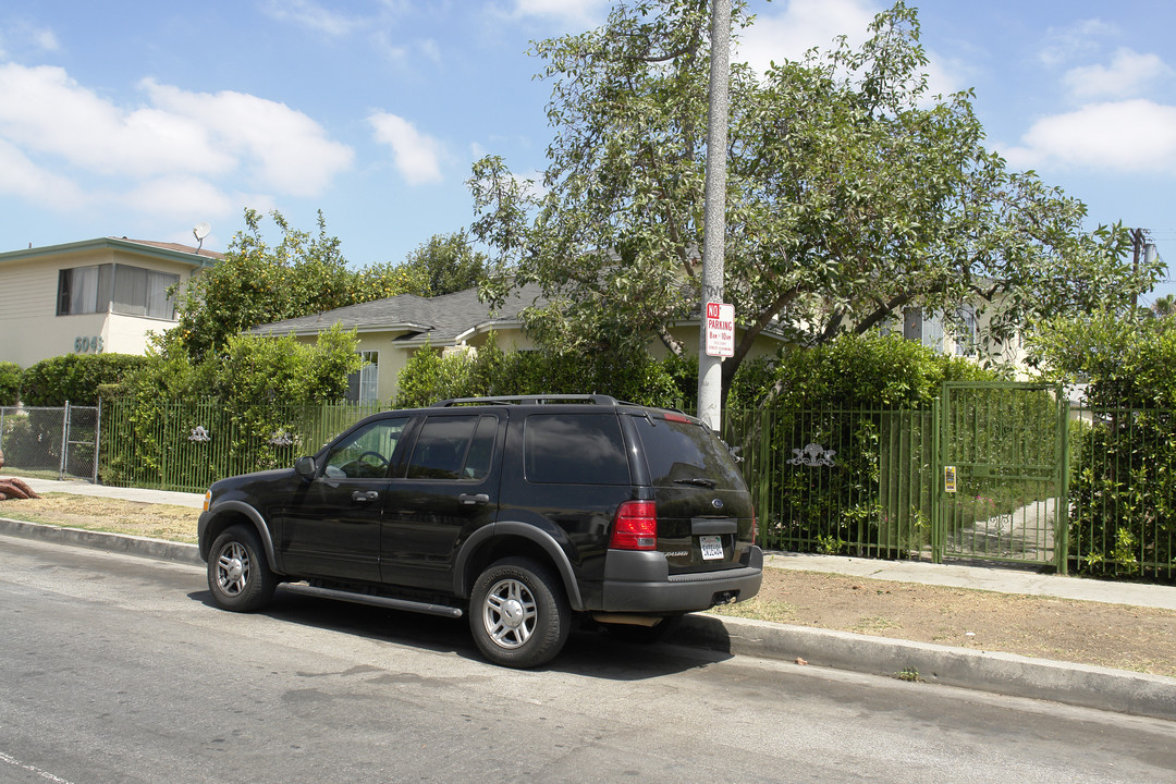 6035 Barton Ave in Los Angeles, CA - Building Photo