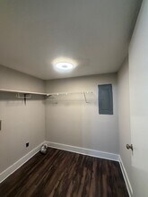 118-122 Chatham Woods Dr in Cary, NC - Building Photo - Building Photo