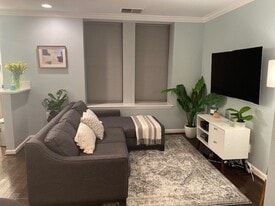 1308 Clifton St NW, Unit 111 in Washington, DC - Building Photo