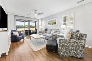 568 Pinehurst Ln in Pawleys Island, SC - Building Photo