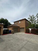 1925 Holt Rinehart Ave in Bakersfield, CA - Building Photo