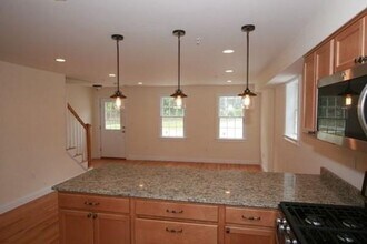1012 Chestnut St in Newton, MA - Building Photo - Building Photo
