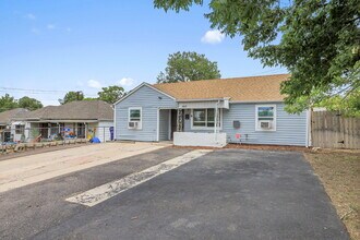 4842 Steele St in Denver, CO - Building Photo - Building Photo