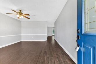 206 Ron Cir in Friendswood, TX - Building Photo - Building Photo