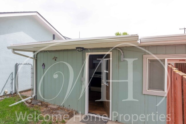 518 SE 12th St in College Place, WA - Building Photo - Building Photo