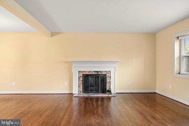 1726 Baldwin Dr in McLean, VA - Foto de edificio - Building Photo