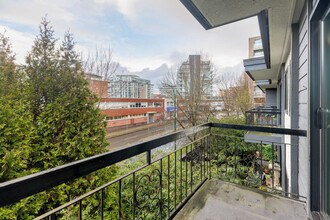 254 E 12th Ave in Vancouver, BC - Building Photo - Building Photo