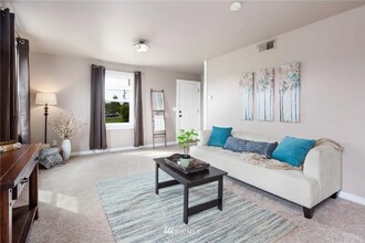 2190 Washington St in Ferndale, WA - Building Photo - Building Photo