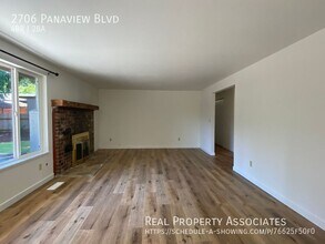 2706 Panaview Blvd in Everett, WA - Building Photo - Building Photo