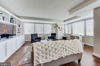 4740 Connecticut Ave NW in Washington, DC - Building Photo - Building Photo