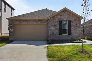 936 Brock Dr in Aubrey, TX - Building Photo