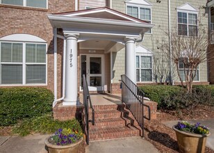 1975 Nocturne Dr in Alpharetta, GA - Building Photo - Building Photo