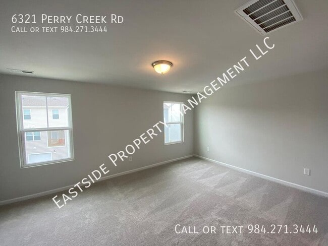 6321 Perry Creek Rd in Raleigh, NC - Building Photo - Building Photo
