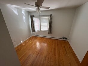 66 Luyster St, Unit 1 in Huntington Station, NY - Building Photo - Building Photo