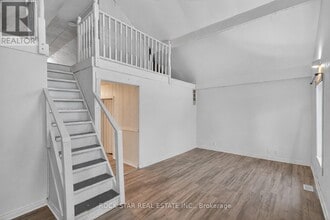 71 Teal Ave in Hamilton, ON - Building Photo - Building Photo