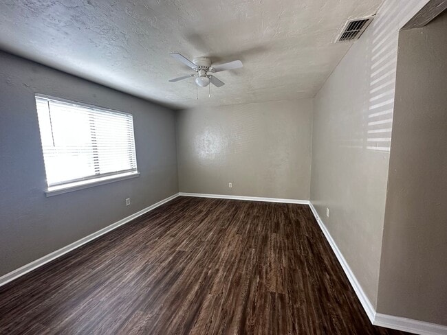 1414 Willow Bend Way in Tallahassee, FL - Foto de edificio - Building Photo