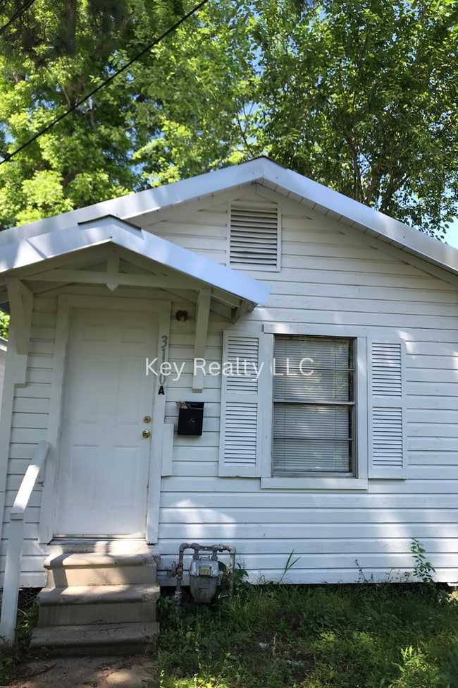 property at 3140 Houston St