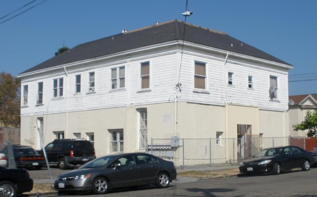 1952 International Blvd in Oakland, CA - Building Photo - Building Photo