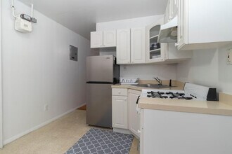 317 E 93rd St in New York, NY - Building Photo - Building Photo