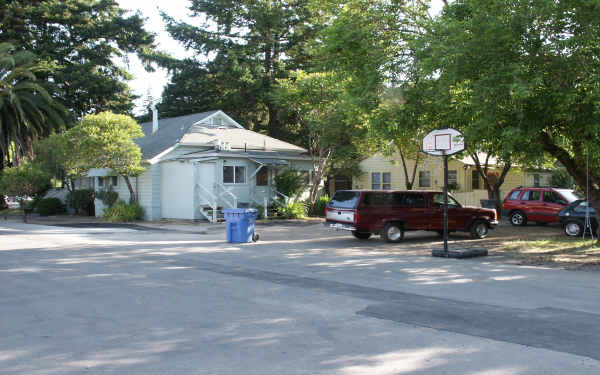 1134 Sonoma Ave in Santa Rosa, CA - Foto de edificio - Building Photo