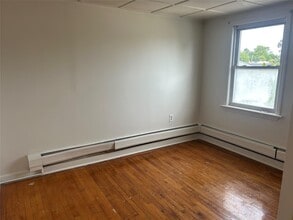 88 Samsondale Ave in West Haverstraw, NY - Building Photo - Building Photo