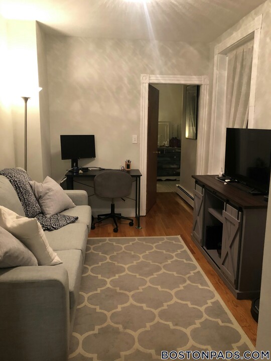 21 Sheafe St in Boston, MA - Building Photo