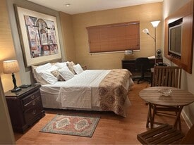 8510 SW 124th St, Unit Studio in Miami, FL - Building Photo