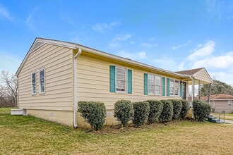 2513 4th Way NW in Center Point, AL - Building Photo - Building Photo