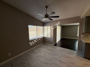2134 Dallin St in Lancaster, CA - Building Photo - Building Photo