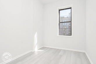 696 Hancock St, Unit 3L in Brooklyn, NY - Foto de edificio - Building Photo