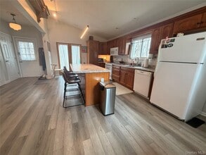 81 S Mesier Ave in Wappingers Falls, NY - Building Photo - Building Photo