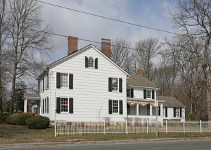 Jackson House Apartments in Wantagh, NY - Building Photo - Building Photo