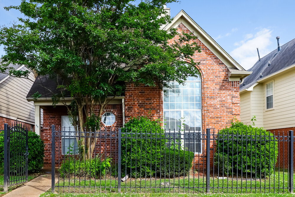 2182 Berry Bush Ln in Memphis, TN - Building Photo