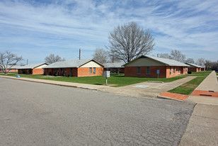 Ennis Village Apartments