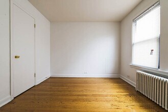 8255 S Maryland 8259 S Maryland Chicago, IL 60619 in Chicago, IL - Building Photo - Building Photo