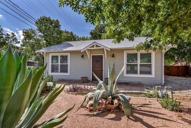 1011 E 14th St in Austin, TX - Building Photo - Building Photo