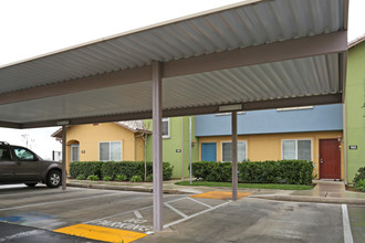 Parksdale Village in Madera, CA - Building Photo - Building Photo