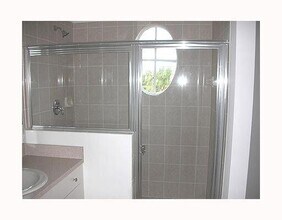 2928 Hidden Hills Rd, Unit 1403 in West Palm Beach, FL - Foto de edificio - Building Photo