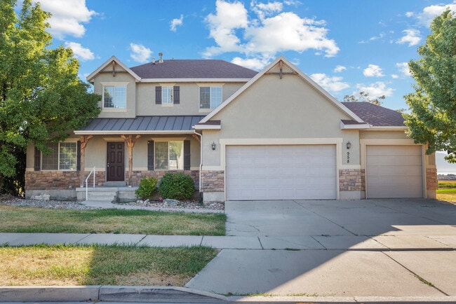 property at 958 N Buffalo Dr