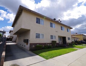 11932 Manor Dr in Hawthorne, CA - Building Photo - Building Photo