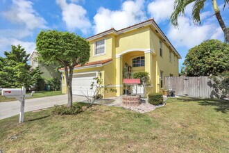 3385 Seabreeze Ln in Margate, FL - Building Photo - Building Photo