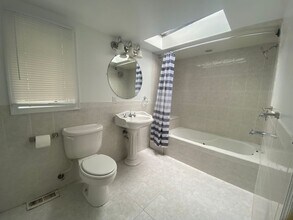 563 Winter St in Long Branch, NJ - Building Photo - Building Photo